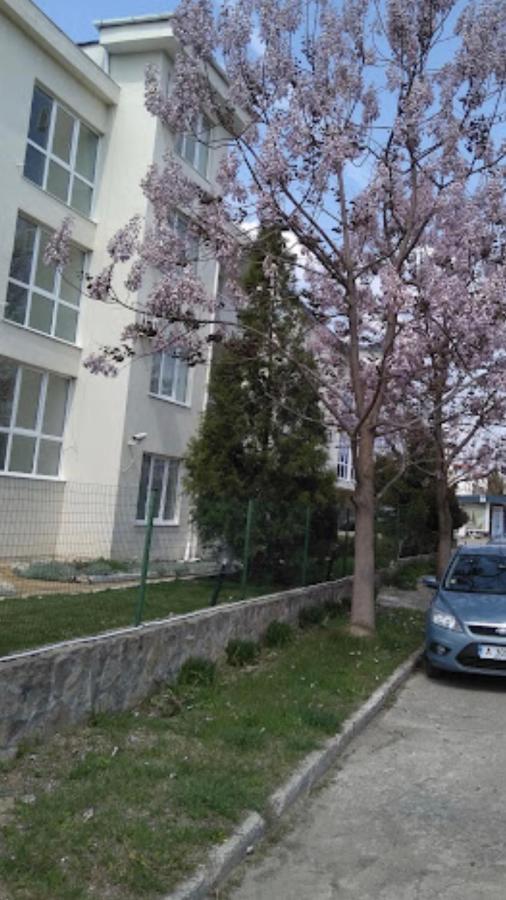 Rutland Sp Apartments Равда Экстерьер фото