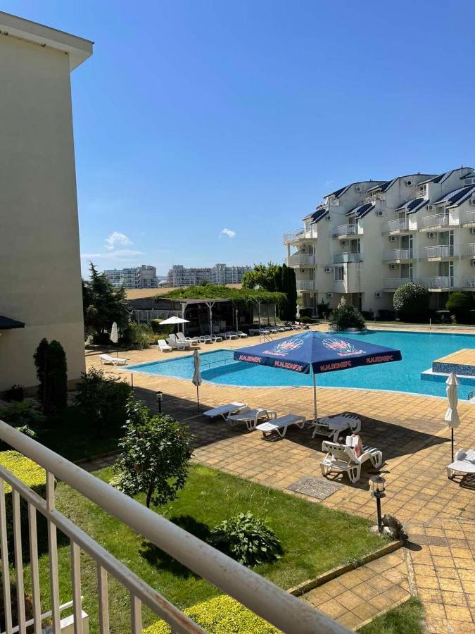 Rutland Sp Apartments Равда Экстерьер фото