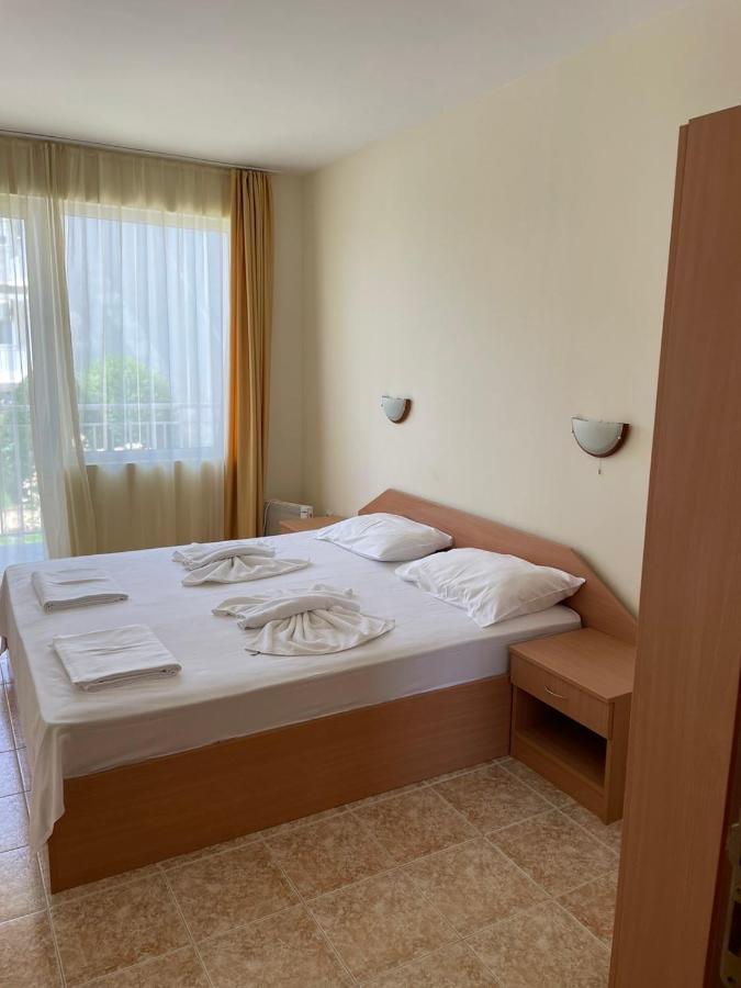 Rutland Sp Apartments Равда Экстерьер фото