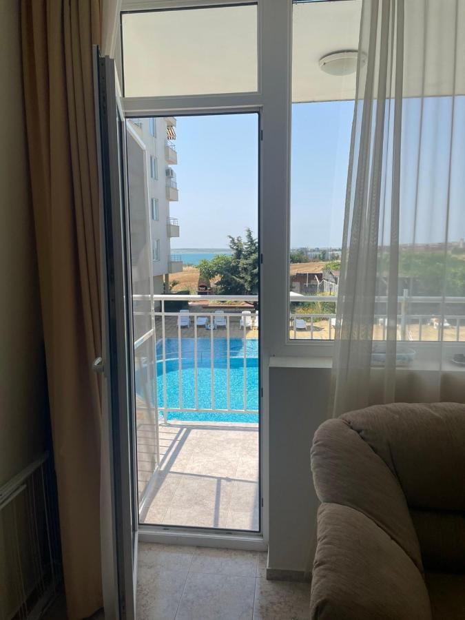 Rutland Sp Apartments Равда Экстерьер фото