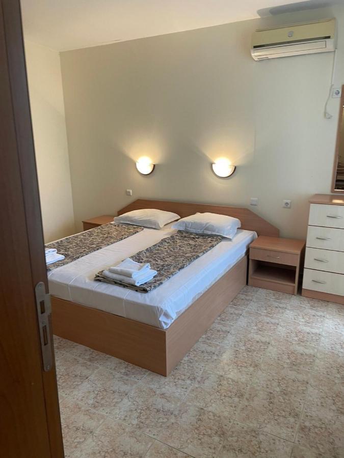 Rutland Sp Apartments Равда Экстерьер фото